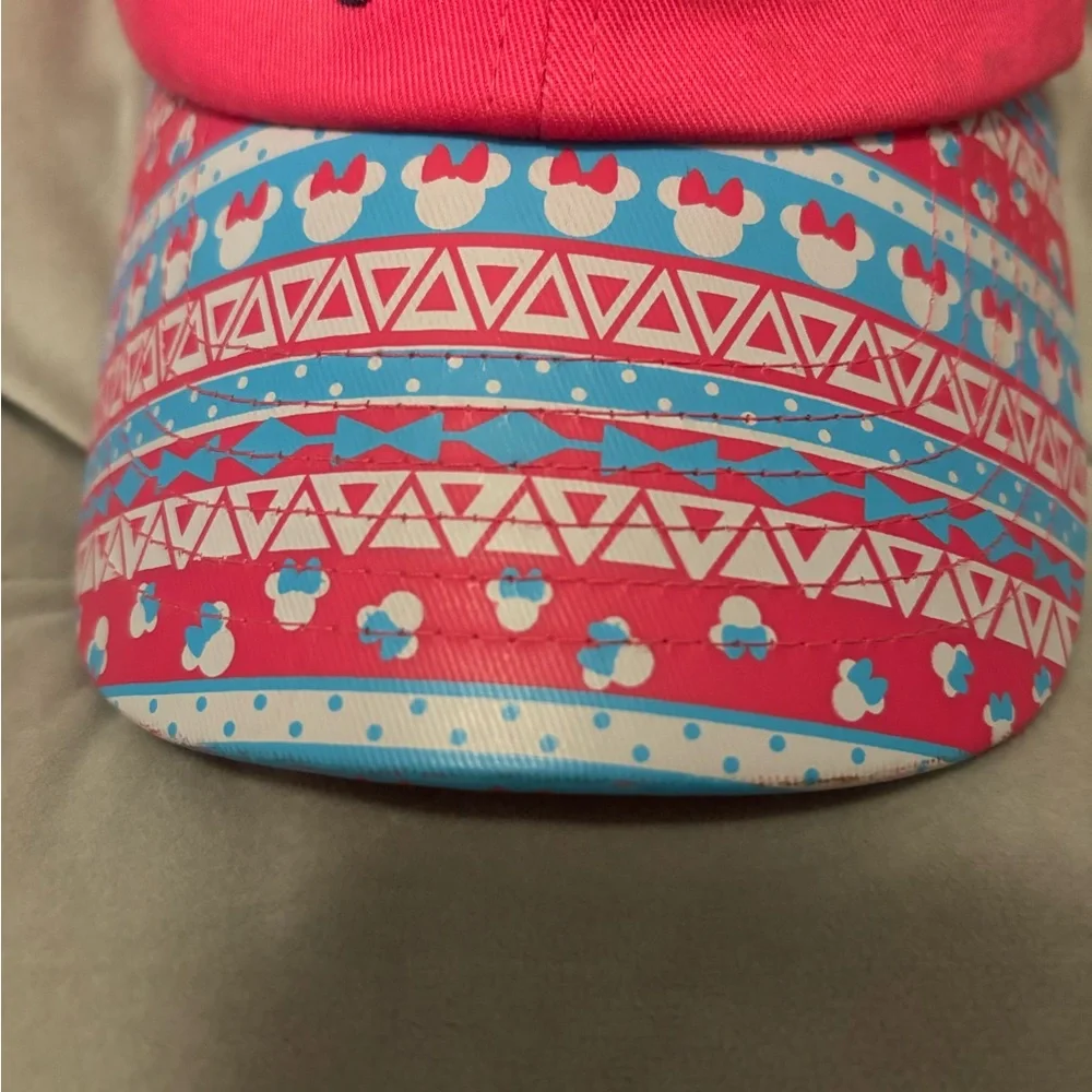 Minnie Mouse Disney Parks baseball Hat. Youth size